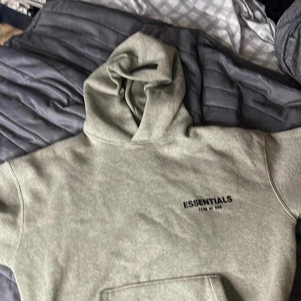 Essential sweater pull over